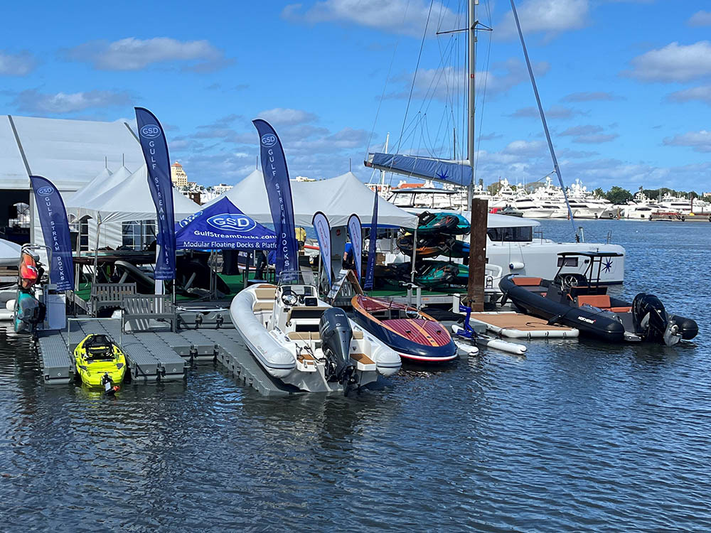 catamaran boat bottom