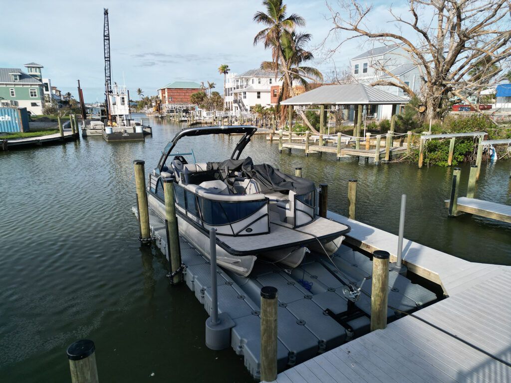 Gulf Stream Docks Tritoon Boat Dock